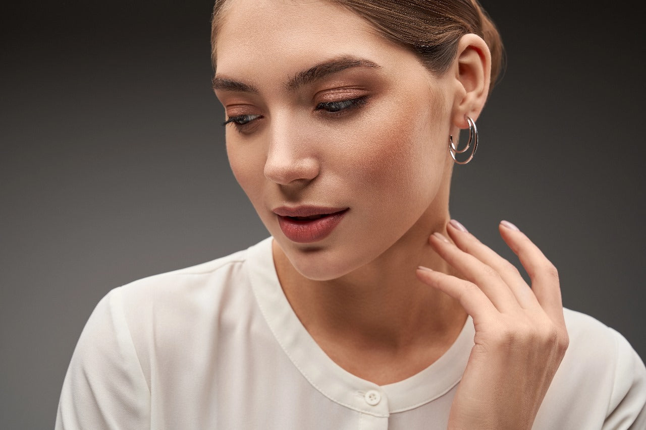 Benefits of Wearing Silver Earrings: Featured Image