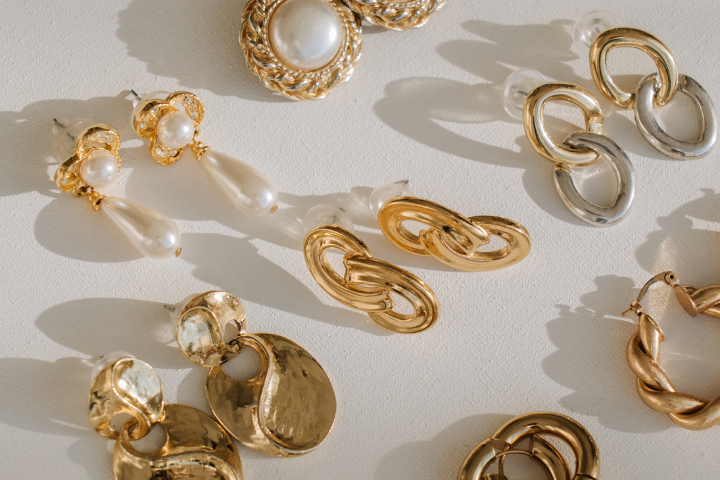 Different Types of Earrings - Featured Image