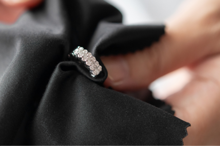 How to Clean Silver Jewellery - Featured Image