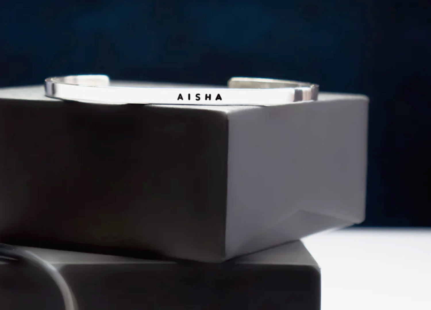 How To Style Modern Outfits with Vintage Jewellery