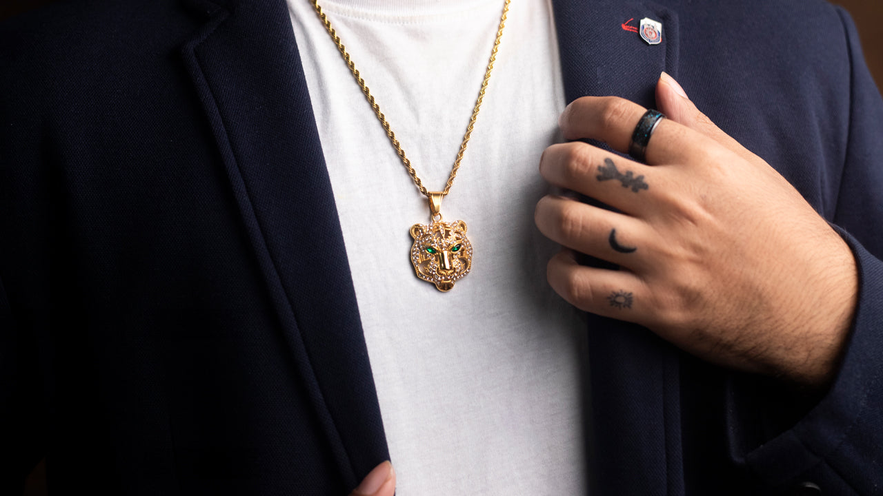 When Is It That You Know You Have Worn the Perfect Number of Accessories