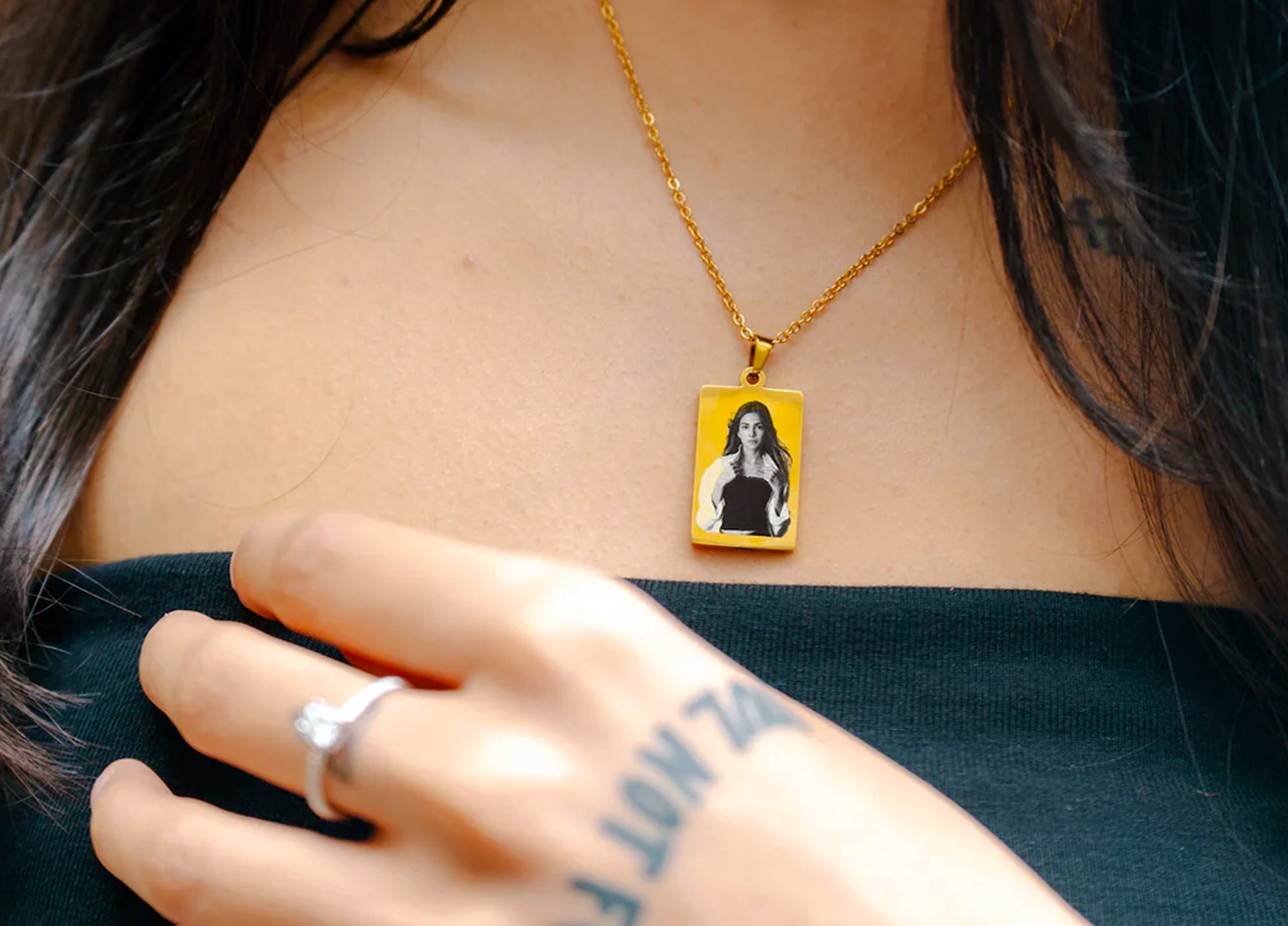 Photo Pendants: A Hint of Pure Decorative Detail