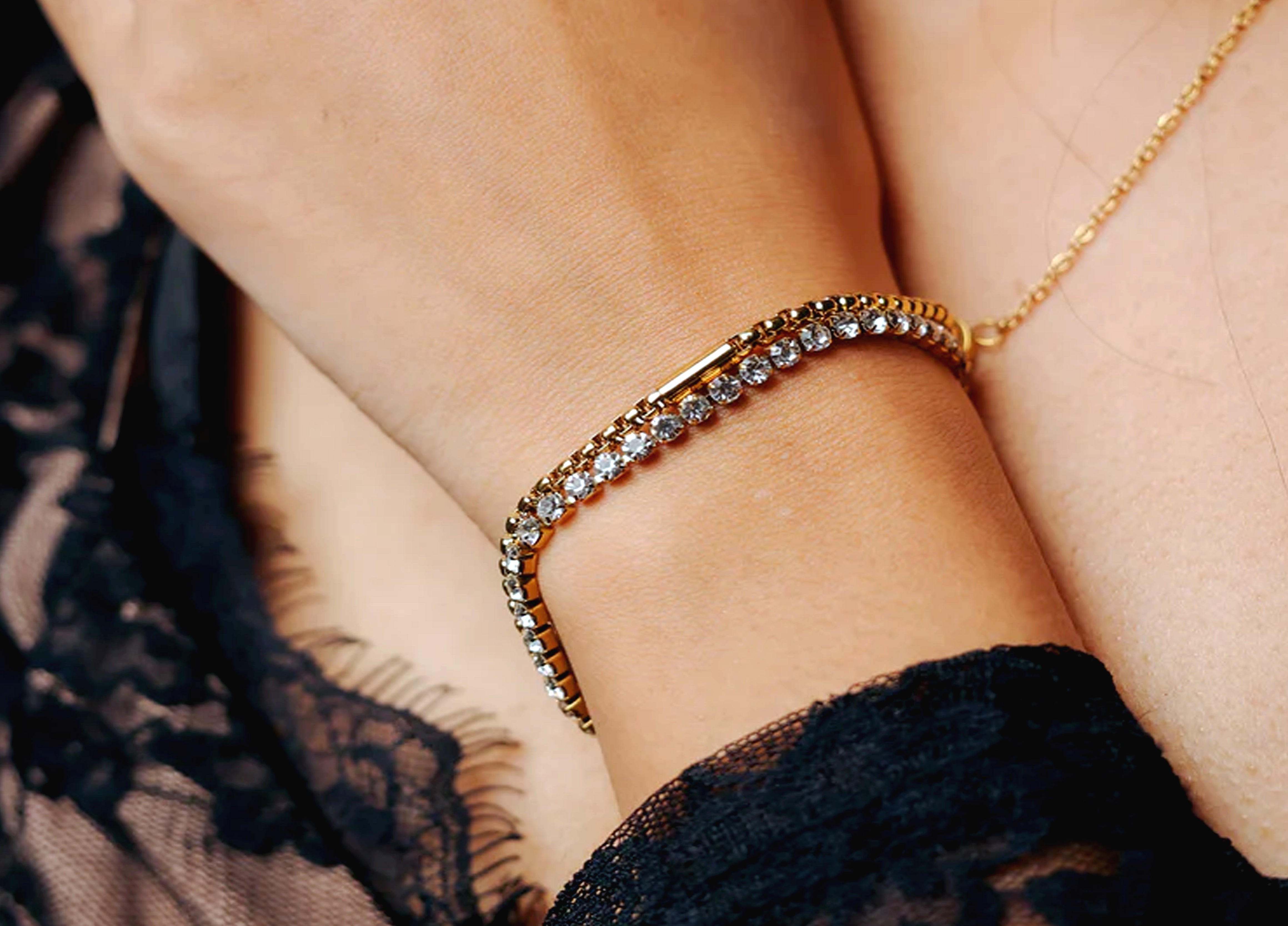 Modern bracelets that Reflect your Effortless style