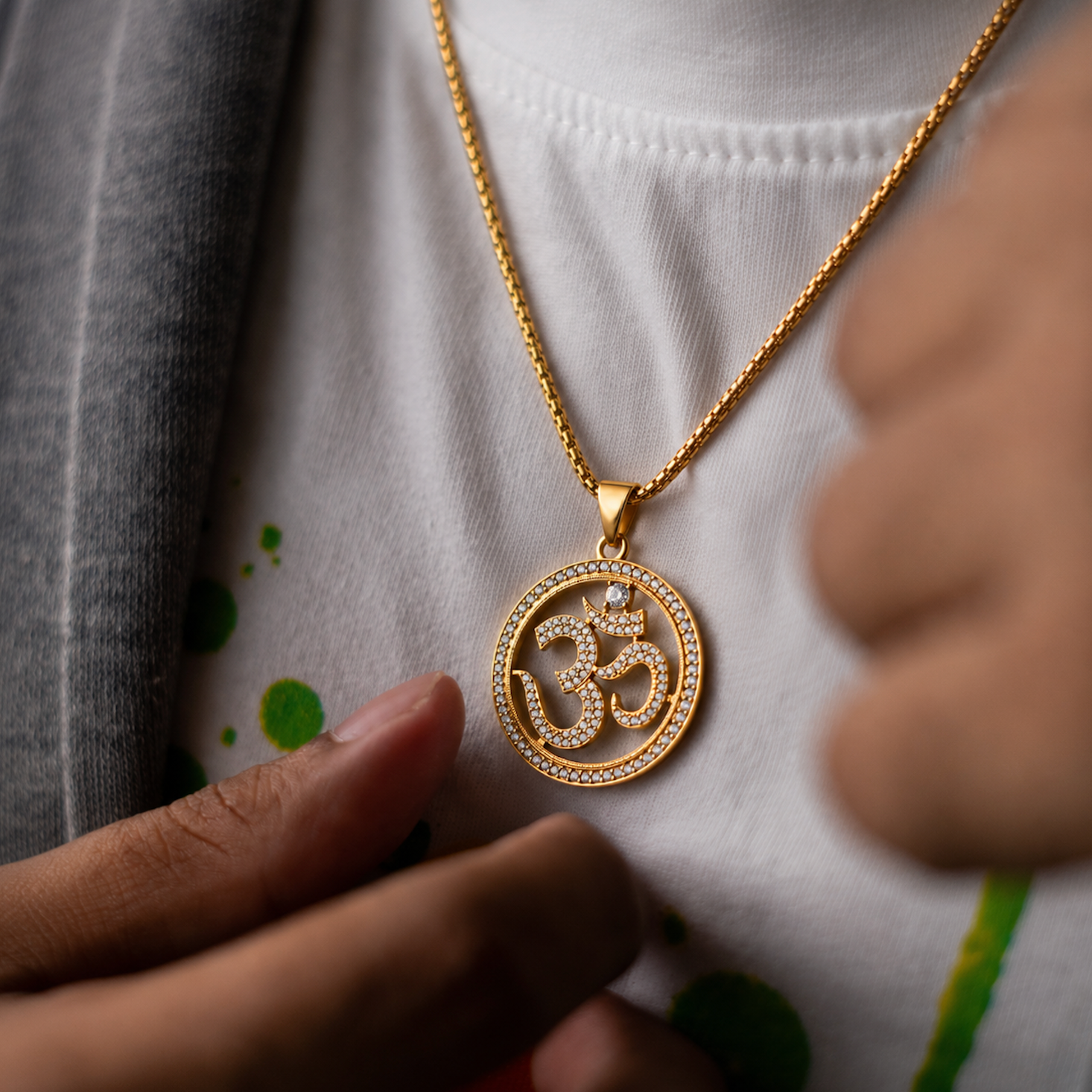 Om Locket