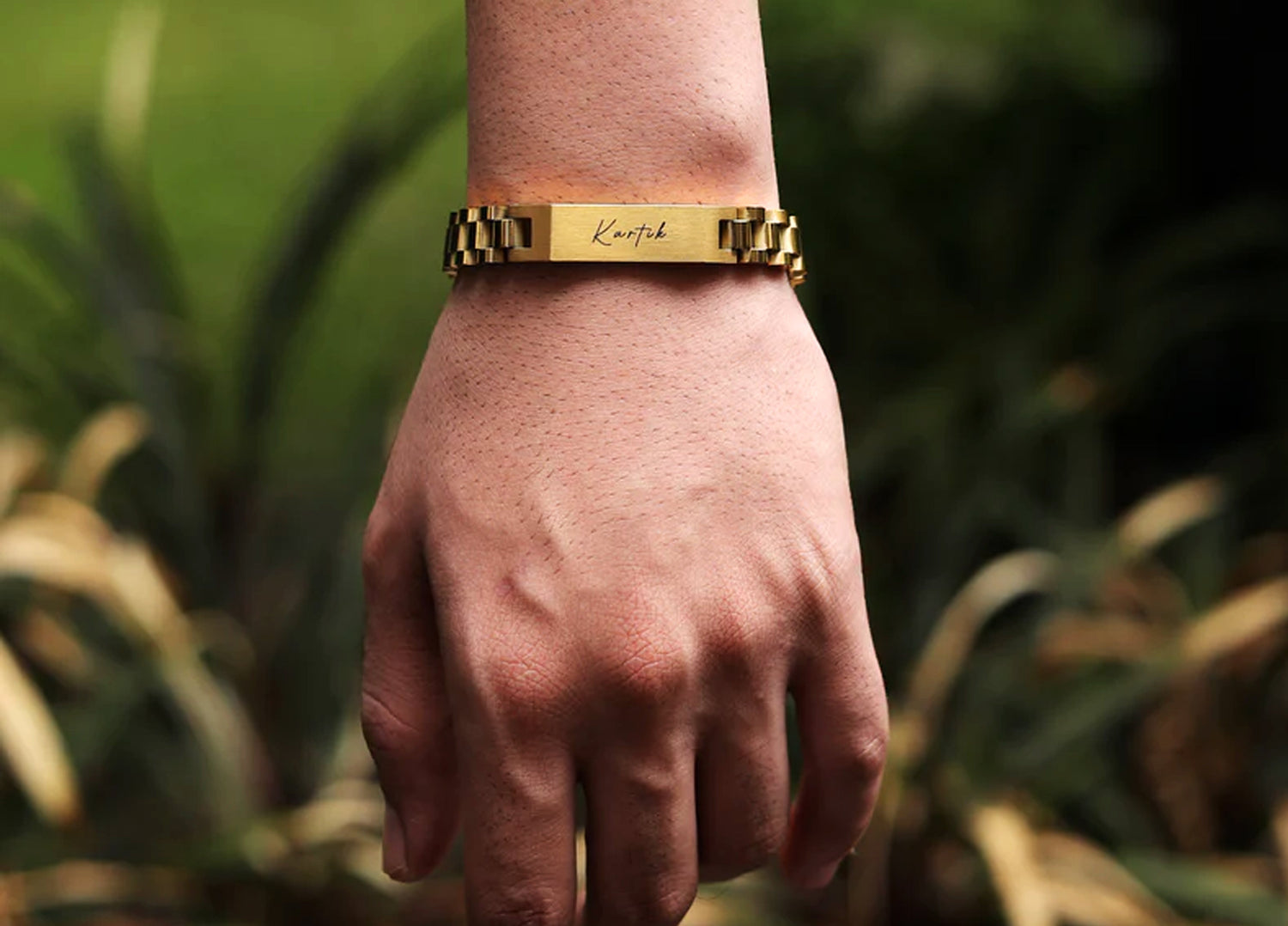 A Fresh Drip To Your Looks And Personality With Luxurious Name Jewellery  &nbsp;