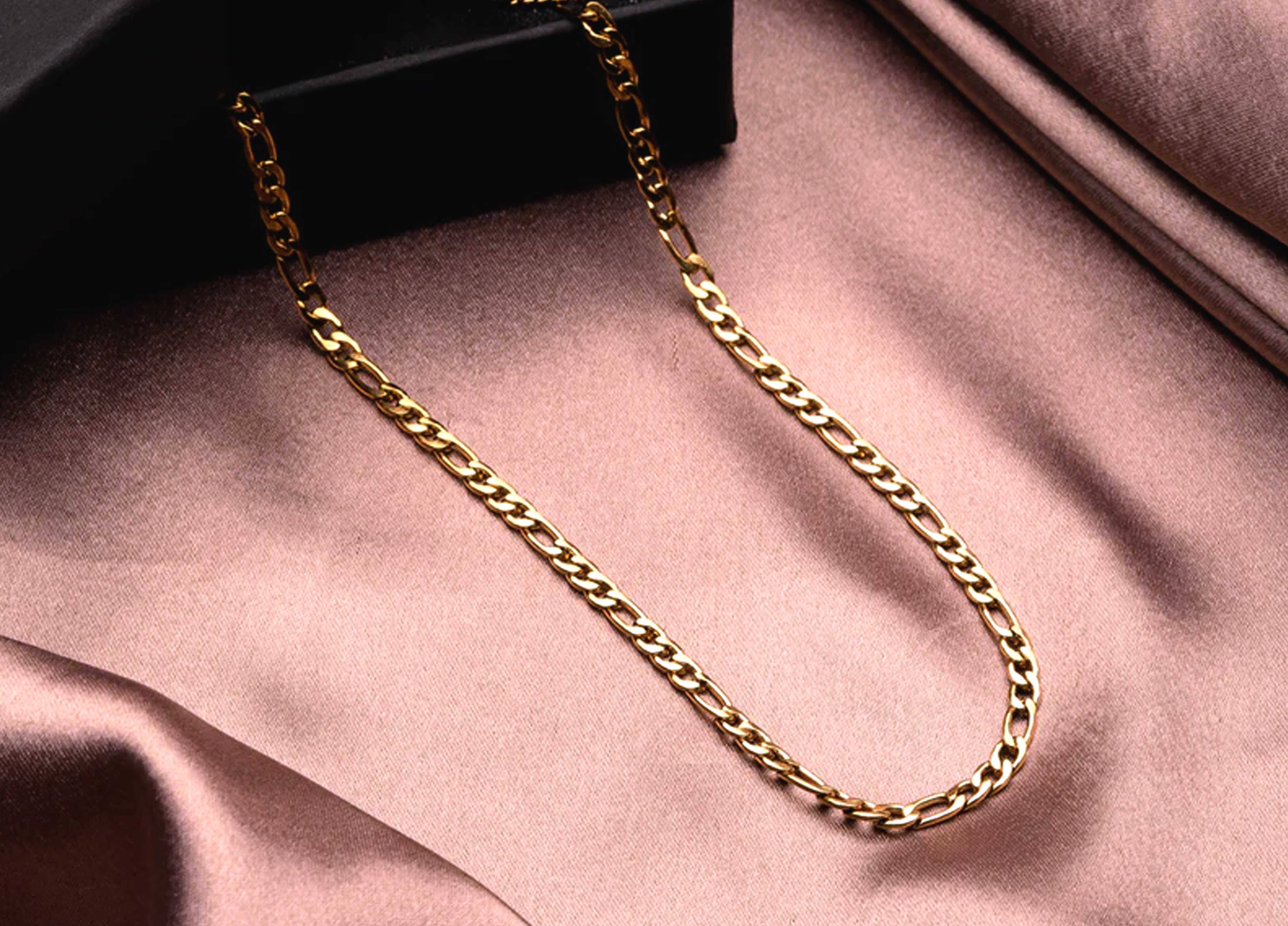 The Magic of Lockets and What your Locket says about You