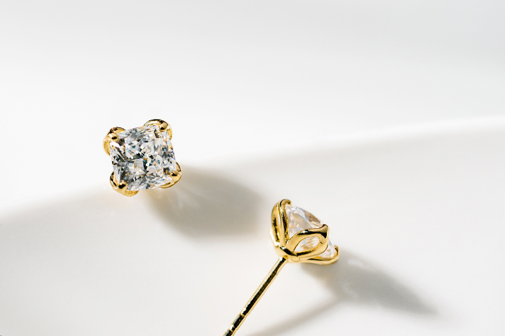 Meaning of Stud Earrings - Featured Image