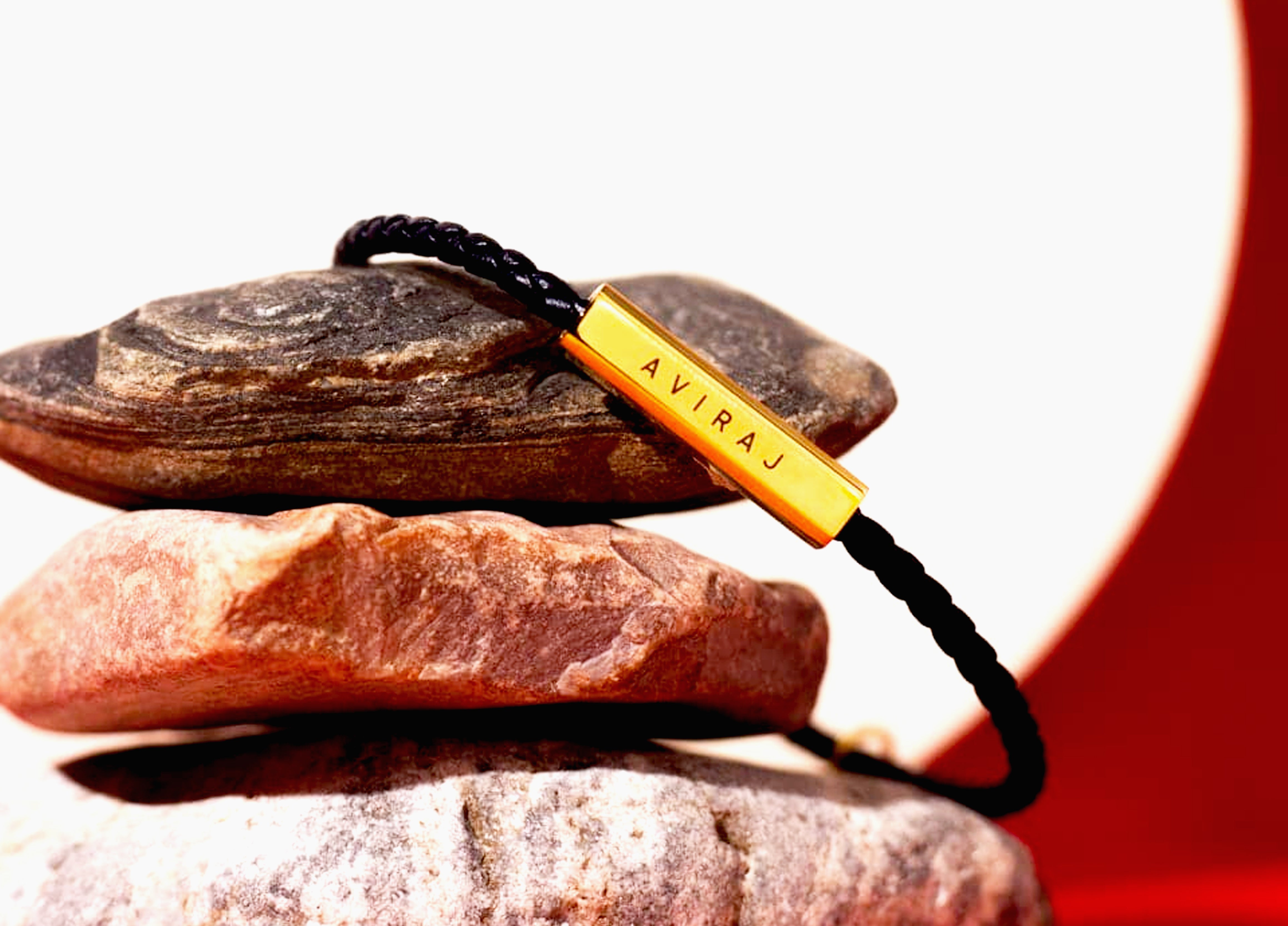 Why Should Everyone Have At Least One Personalized Jewellery?