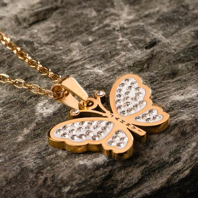 Chains & Name Pendants