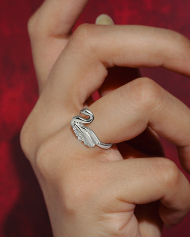 Lyra Halo Ring