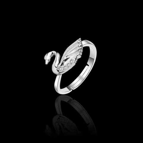 Lyra Halo Ring